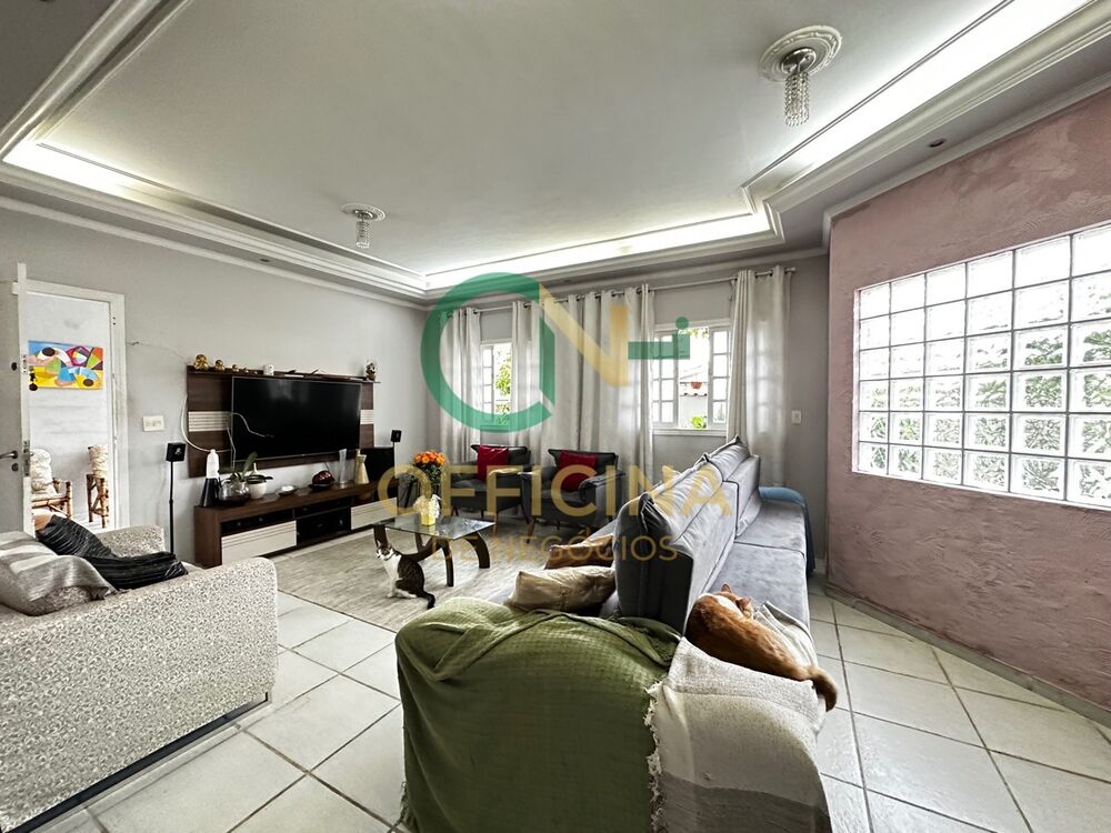 Sobrado, 3 quartos, 337 m² - Foto 1