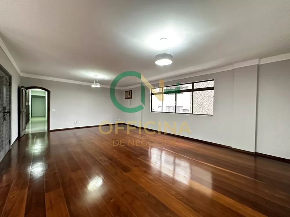 Apartamento à venda com 4 quartos, 260m² - Foto 2