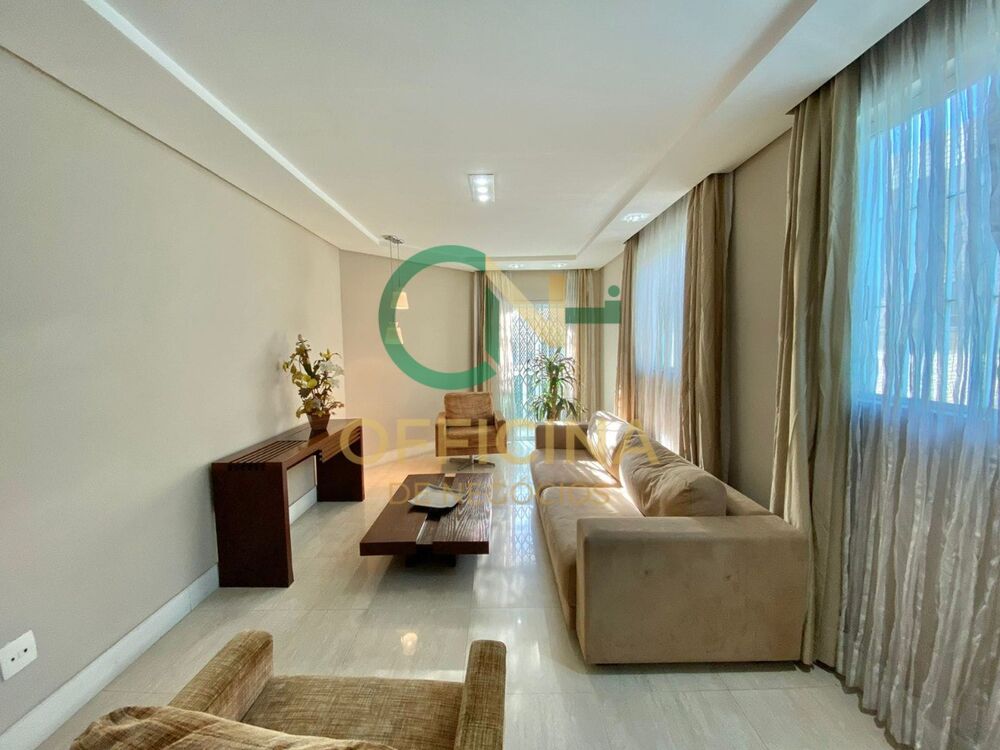 Casa, 3 quartos, 272 m² - Foto 1