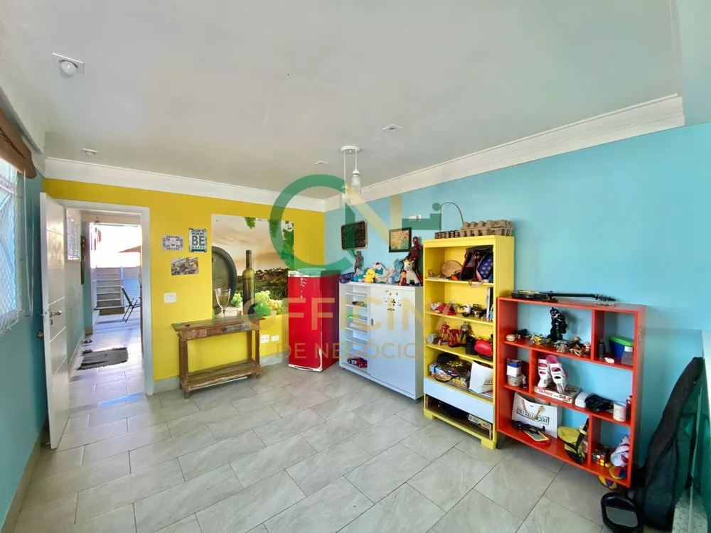 Casa, 3 quartos, 272 m² - Foto 22