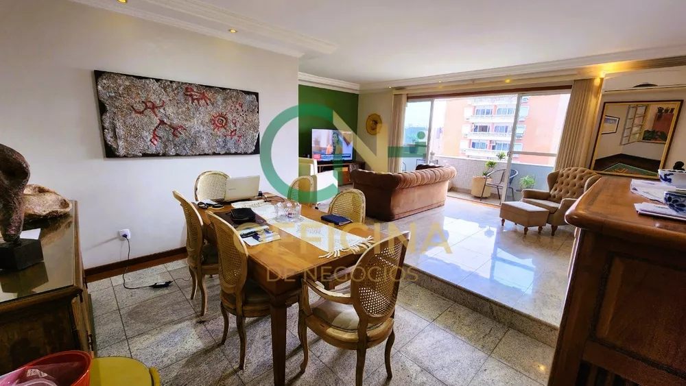 Apartamento à venda com 3 quartos, 157m² - Foto 3