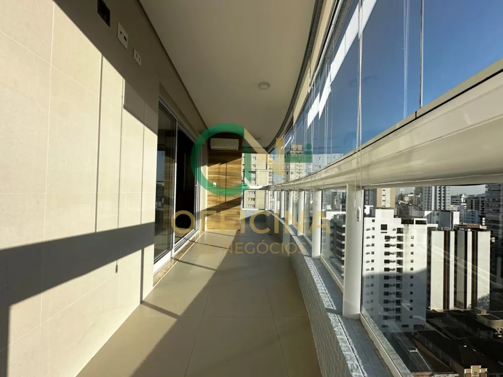 Apartamento à venda com 3 quartos, 131m² - Foto 4