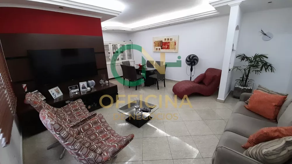 Apartamento à venda com 3 quartos, 130m² - Foto 1