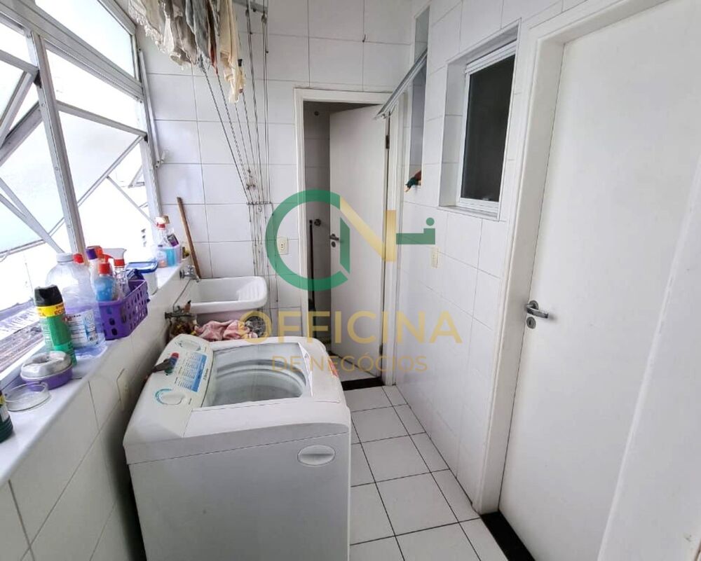 Casa à venda com 3 quartos, 131m² - Foto 1
