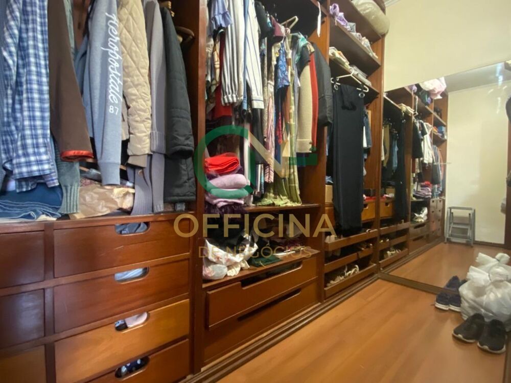 Apartamento à venda com 3 quartos, 184m² - Foto 3