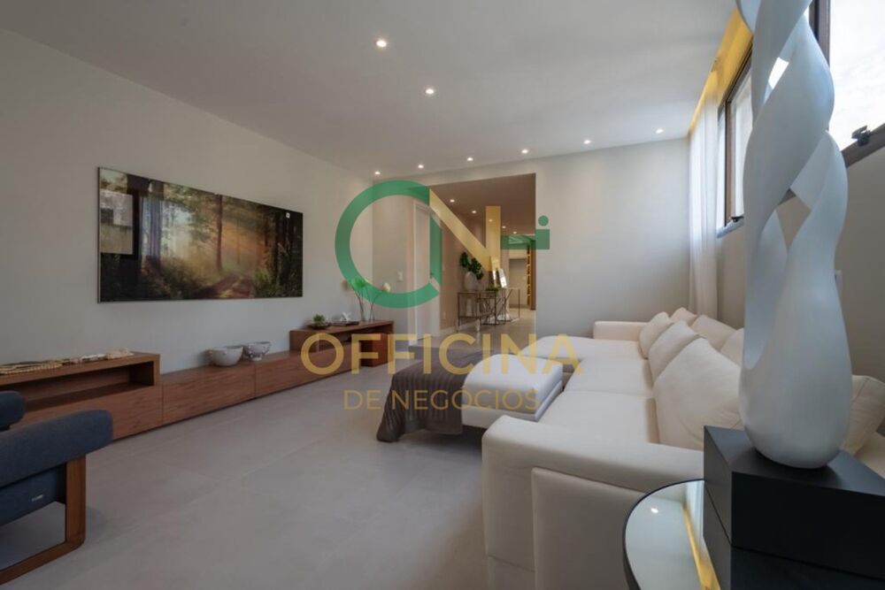 Apartamento, 3 quartos, 270 m² - Foto 2