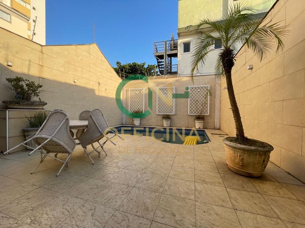 Casa, 3 quartos, 223 m² - Foto 1