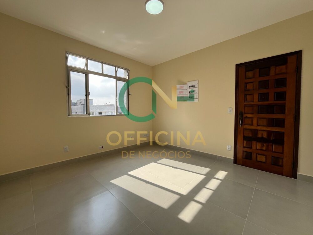 Apartamento à venda com 3 quartos, 85m² - Foto 2