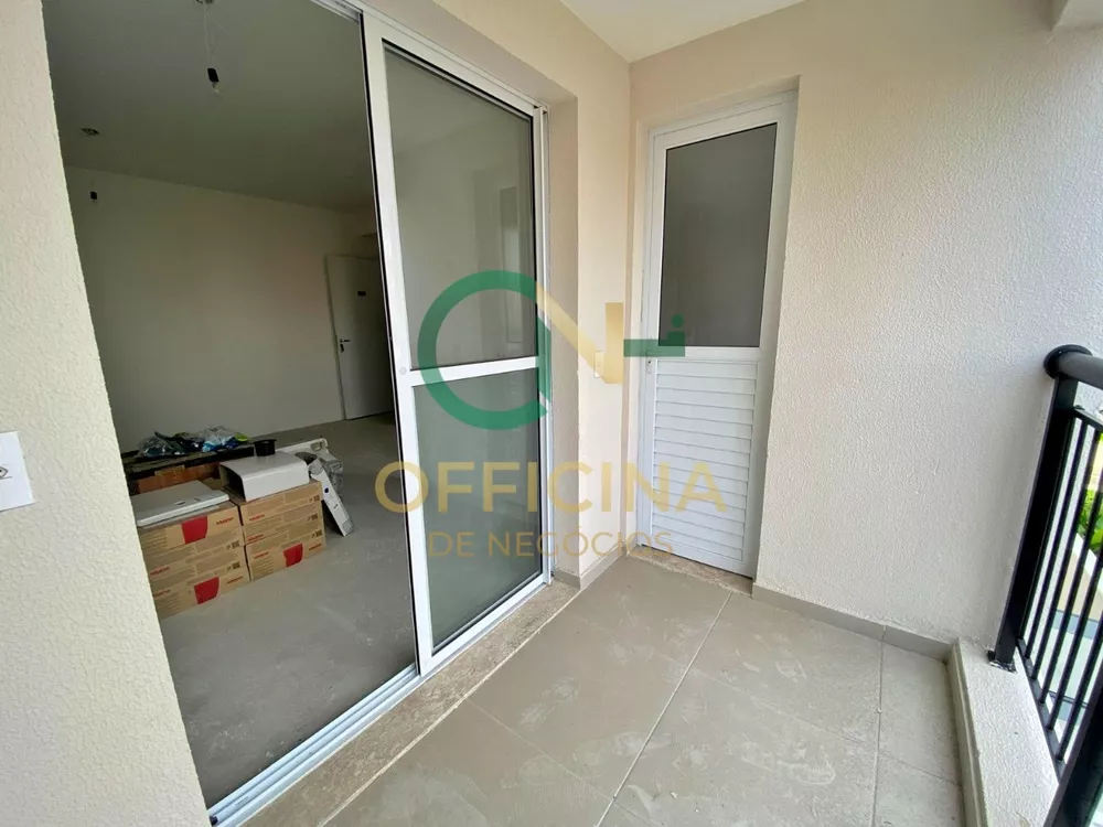 Apartamento à venda com 2 quartos, 62m² - Foto 2