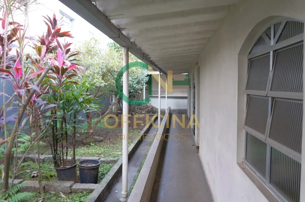 Casa à venda com 3 quartos, 415m² - Foto 3