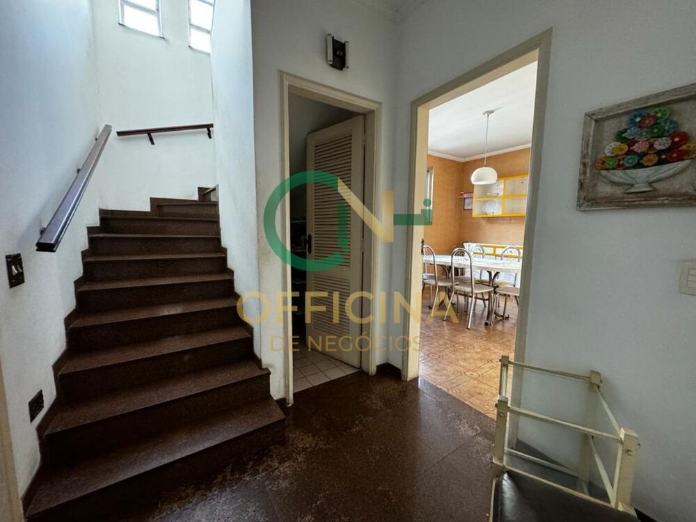 Casa, 4 quartos, 305 m² - Foto 1