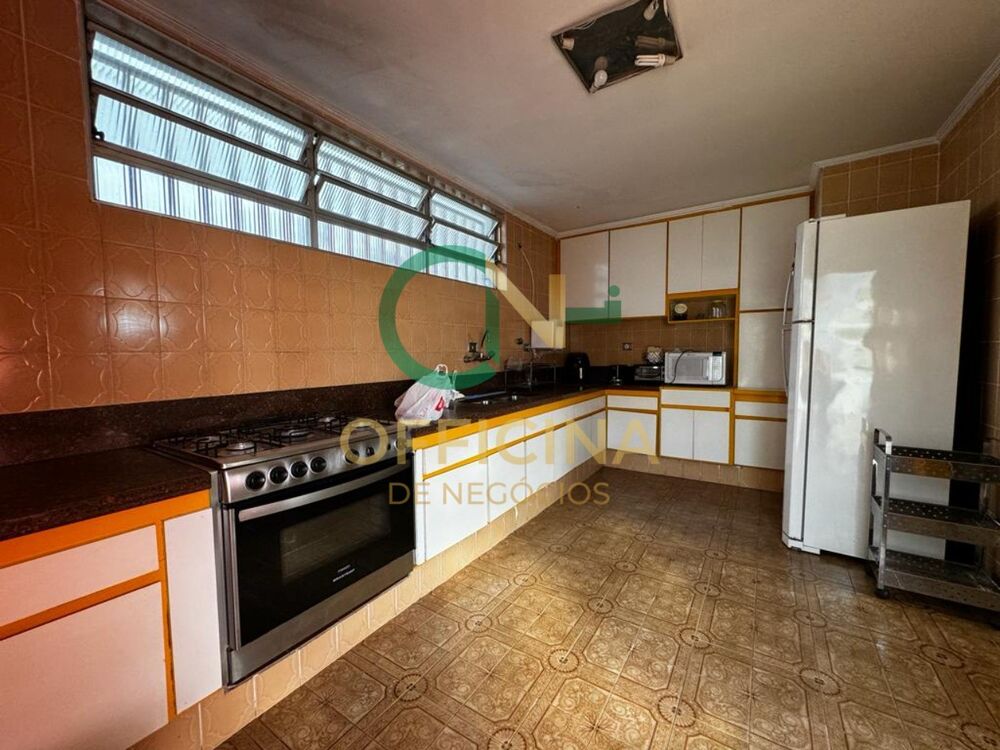 Casa, 4 quartos, 305 m² - Foto 2