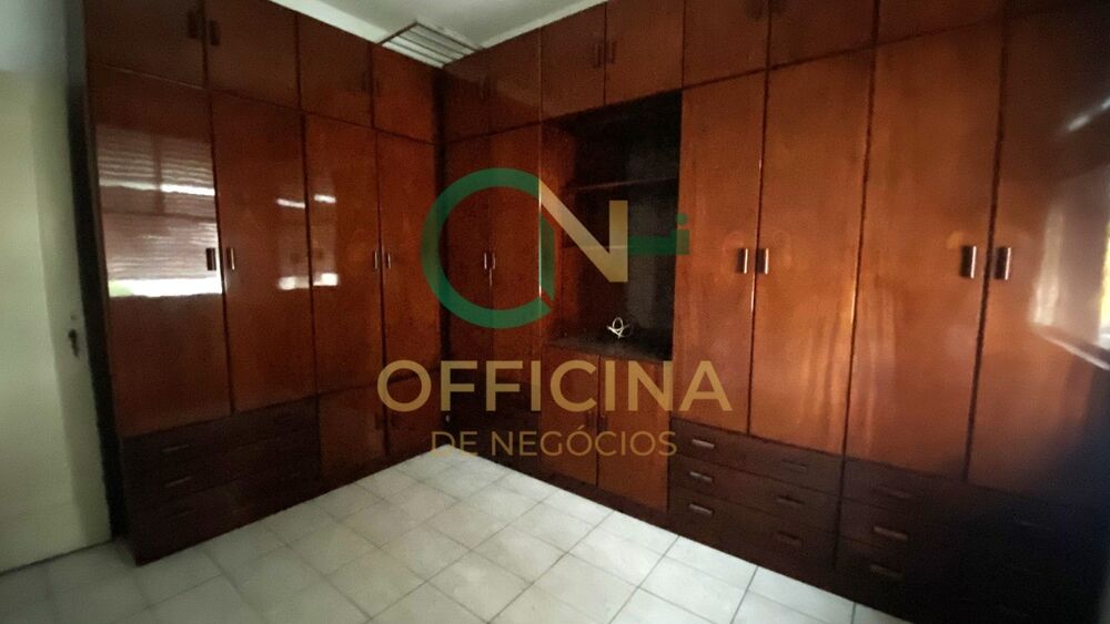 Casa à venda com 2 quartos, 79m² - Foto 4
