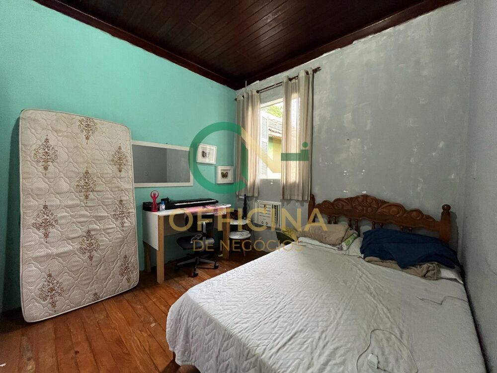 Casa à venda com 5 quartos, 240m² - Foto 5