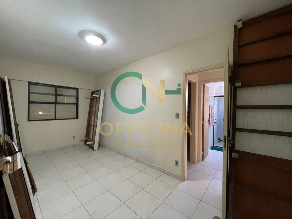 Apartamento à venda com 2 quartos, 70m² - Foto 13