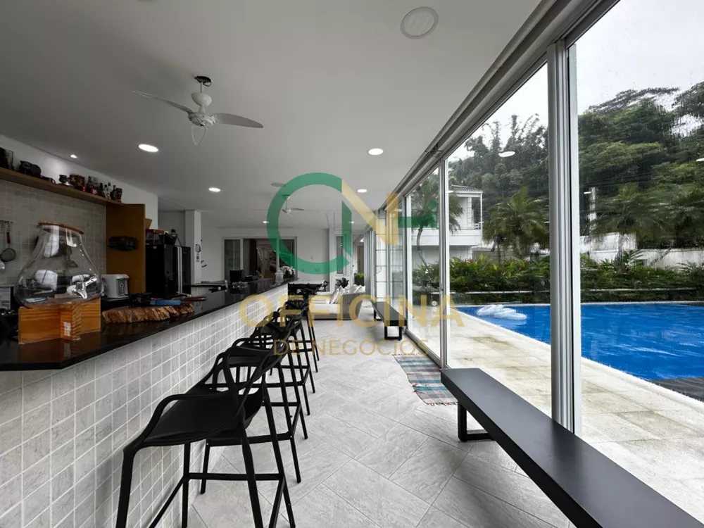 Casa à venda com 4 quartos, 580m² - Foto 2