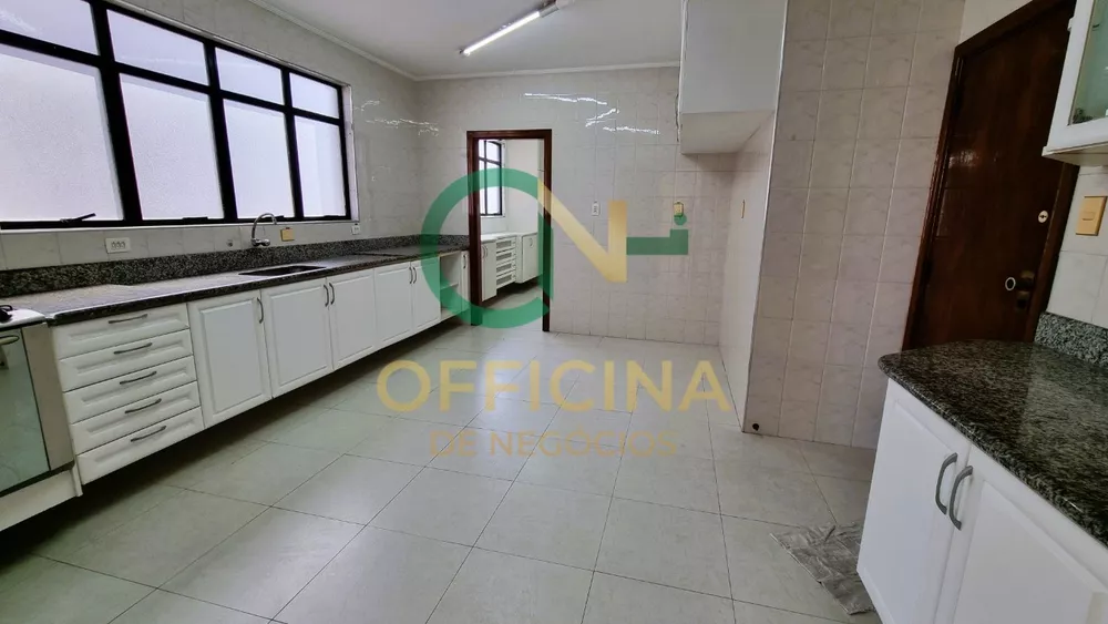 Apartamento para alugar com 3 quartos, 145m² - Foto 4