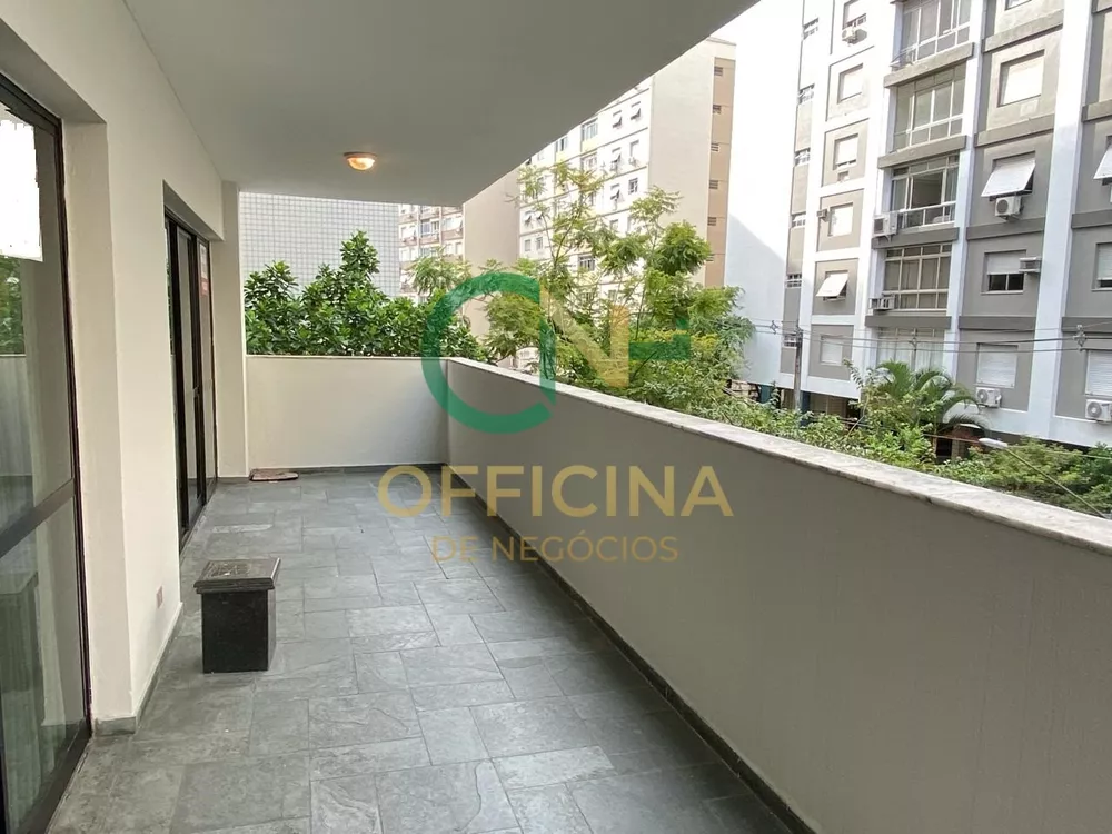 Apartamento à venda com 3 quartos, 210m² - Foto 1