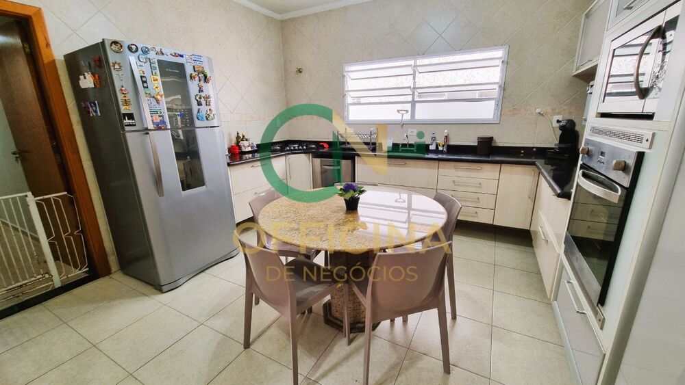 Casa, 5 quartos, 236 m² - Foto 3