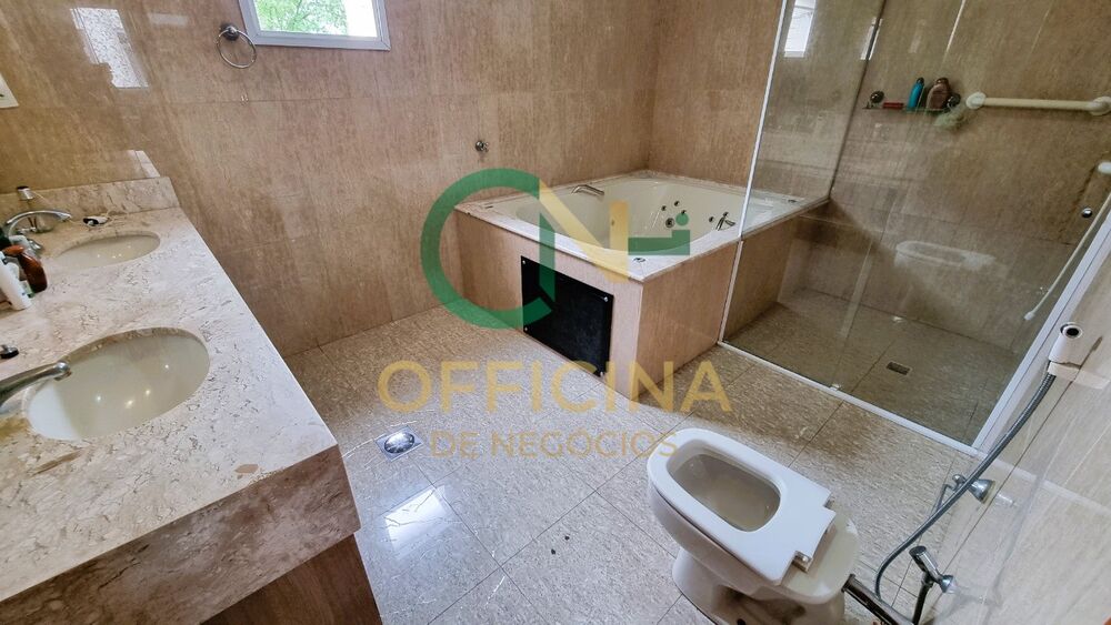 Casa, 5 quartos, 236 m² - Foto 4