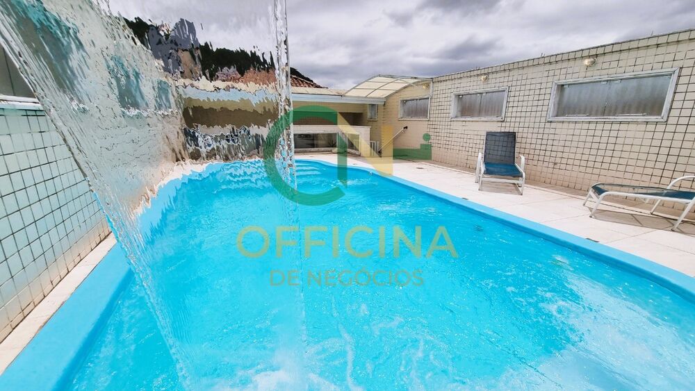 Casa, 5 quartos, 236 m² - Foto 1