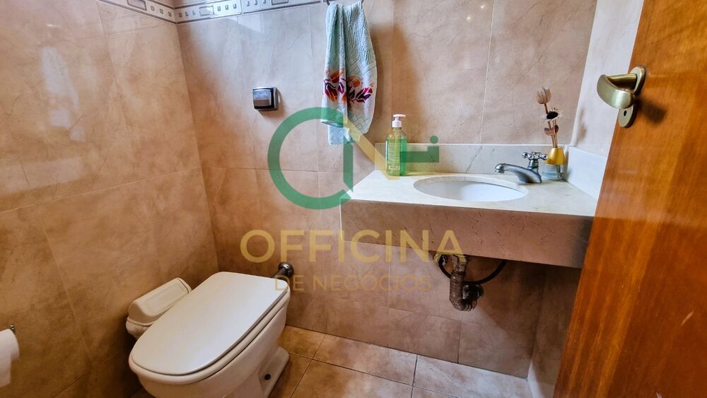 Casa, 5 quartos, 236 m² - Foto 2
