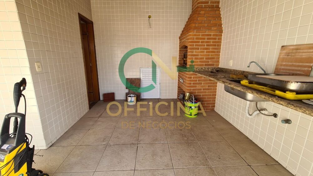 Casa à venda e aluguel com 4 quartos, 420m² - Foto 3