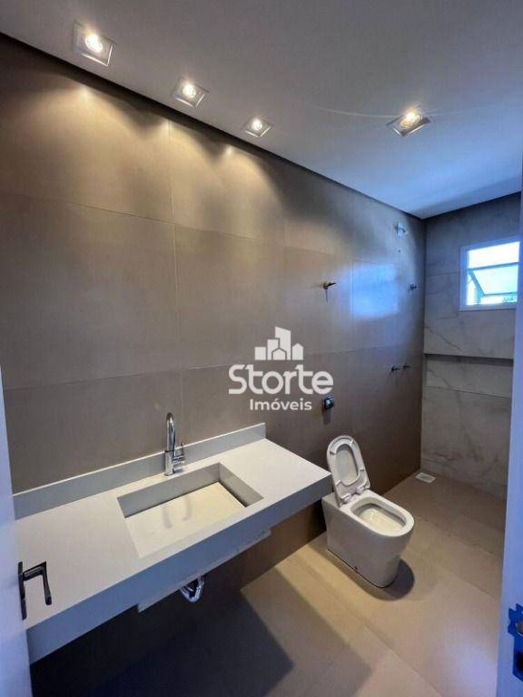 Casa, 3 quartos, 250 m² - Foto 6