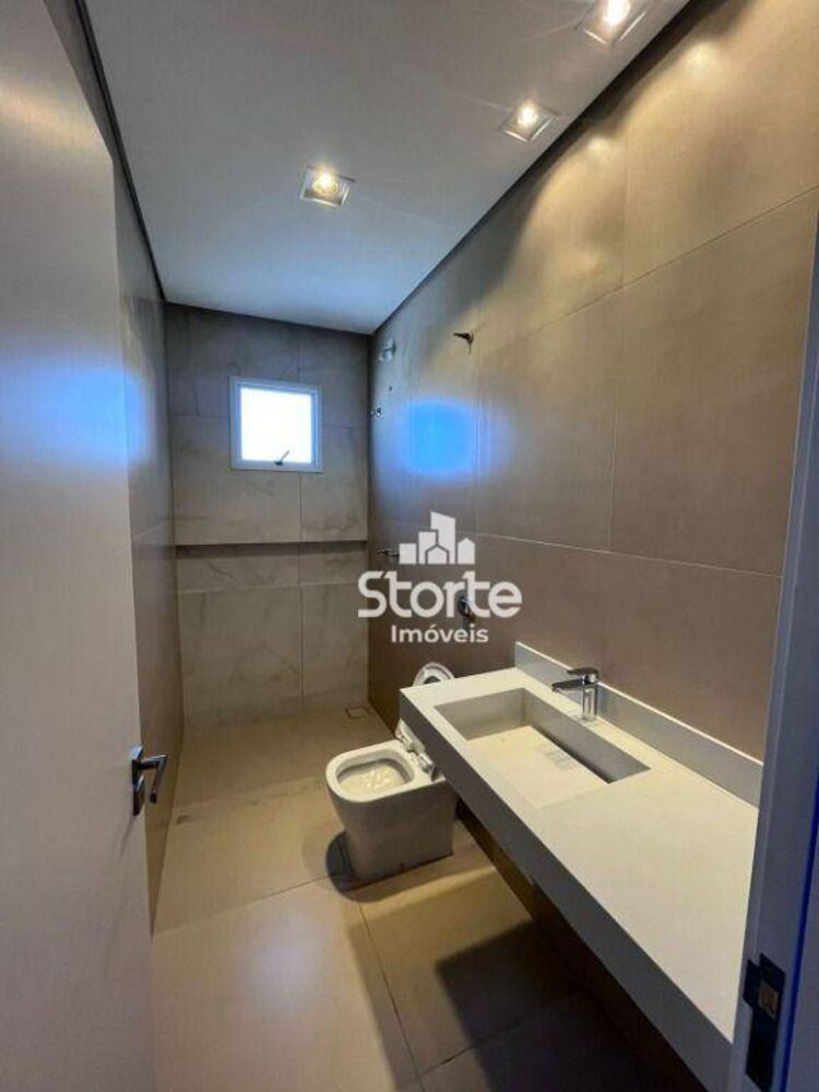 Casa, 3 quartos, 250 m² - Foto 2