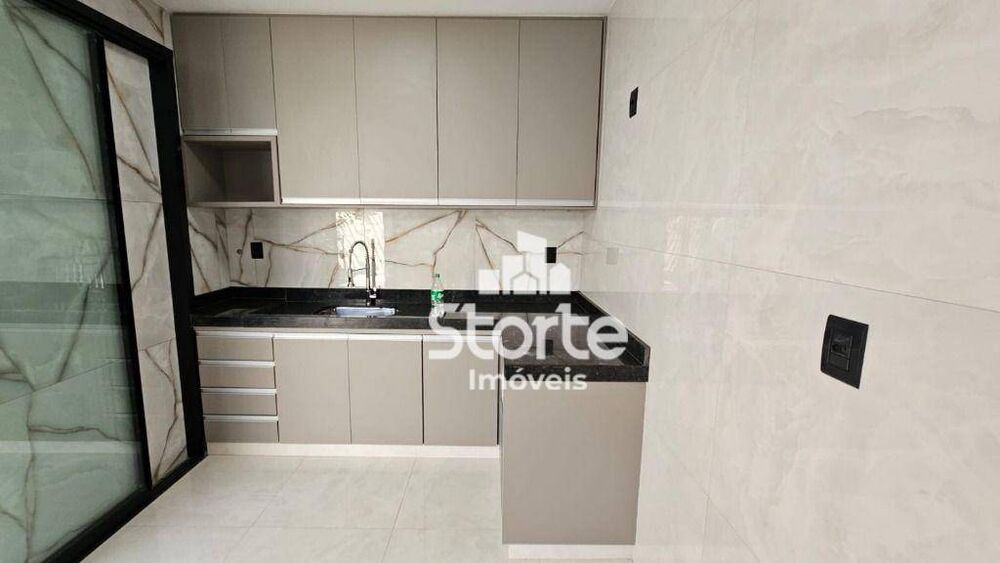 Casa, 3 quartos, 180 m² - Foto 1