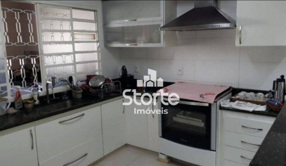 Casa, 3 quartos, 350 m² - Foto 2