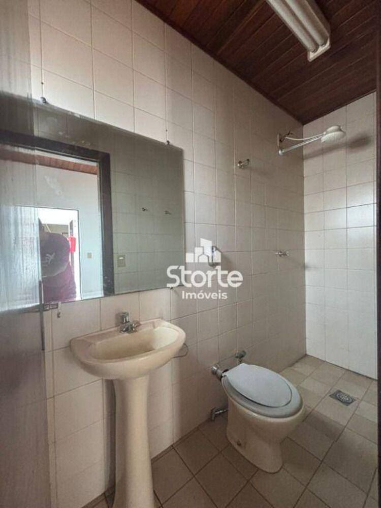 Casa para alugar, 205m² - Foto 4