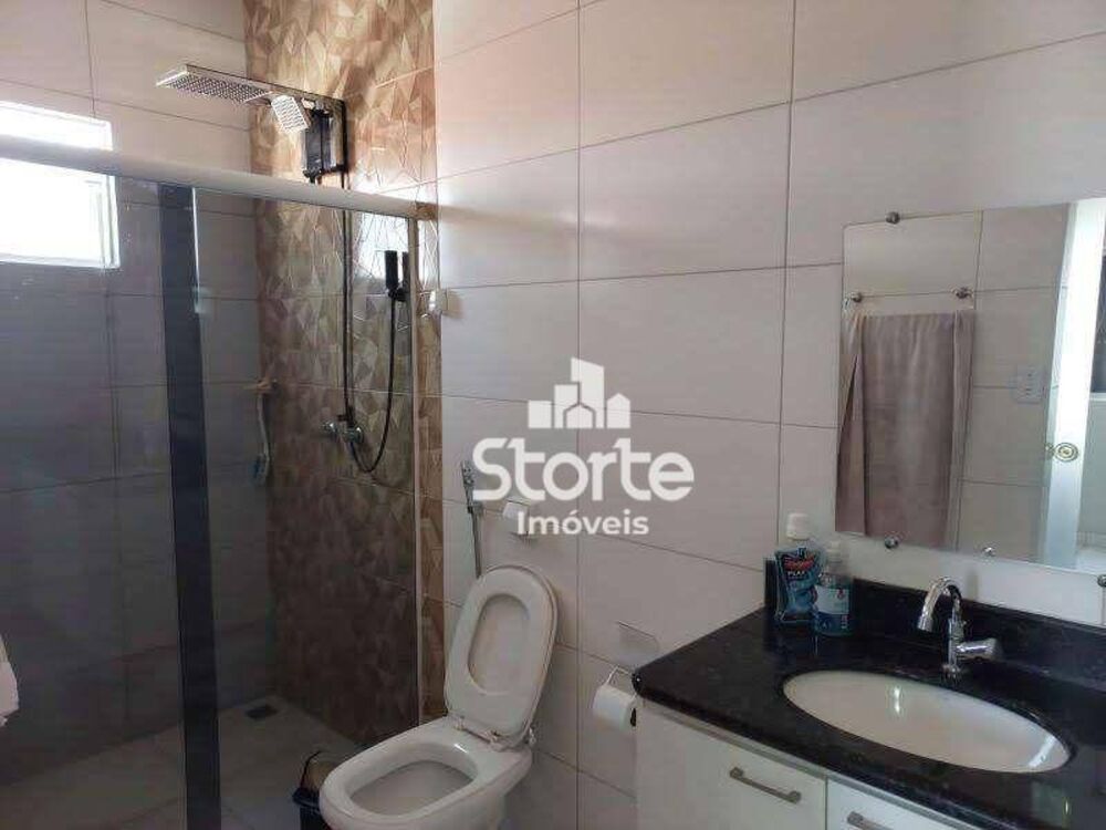 Casa, 4 quartos, 225 m² - Foto 3