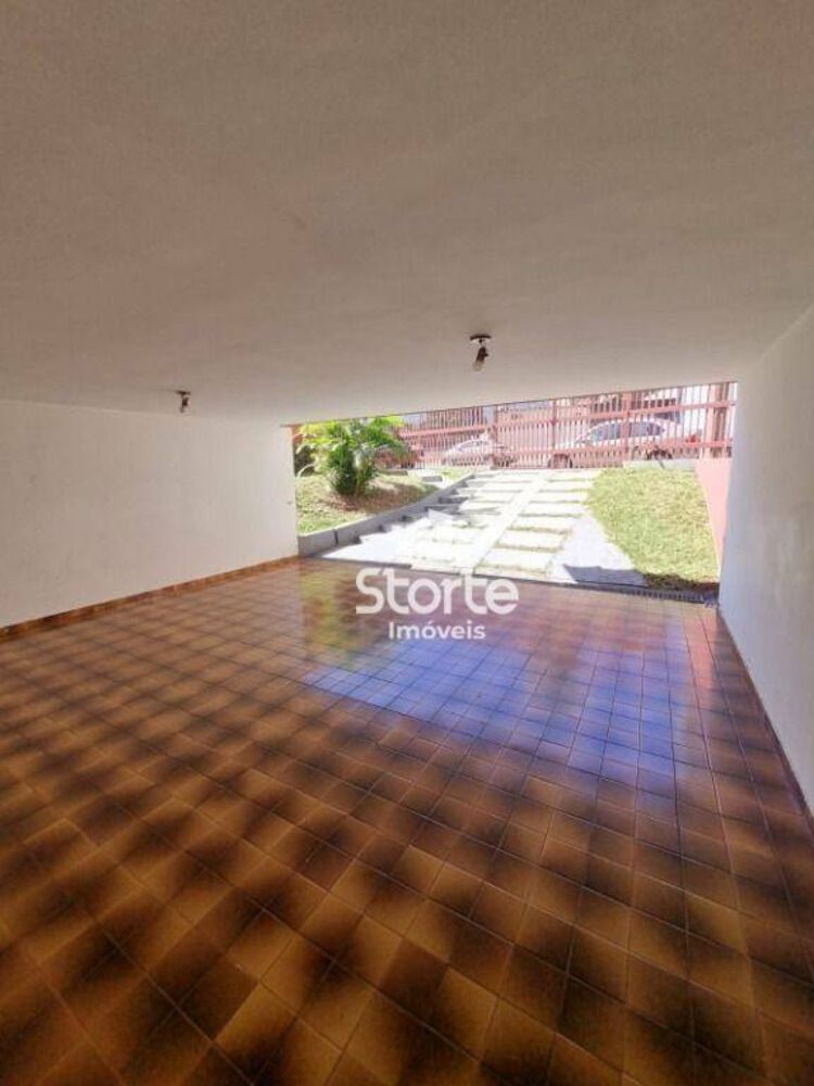 Casa para alugar com 6 quartos, 364m² - Foto 2