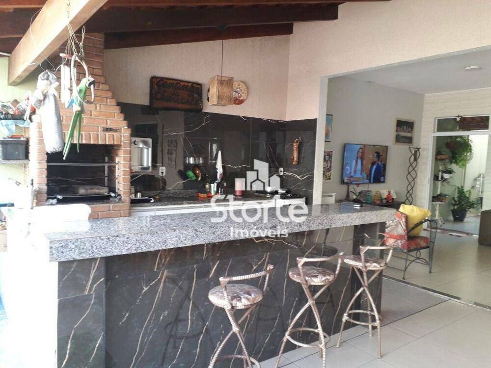 Casa, 3 quartos, 200 m² - Foto 4