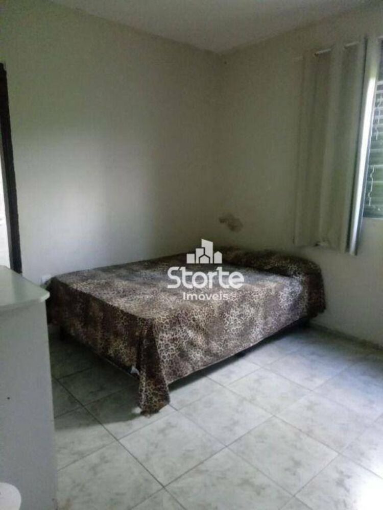 Casa, 4 quartos, 220 m² - Foto 1