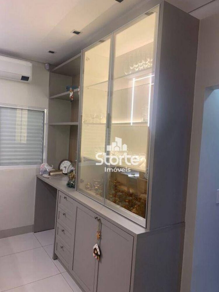 Casa, 2 quartos, 200 m² - Foto 1