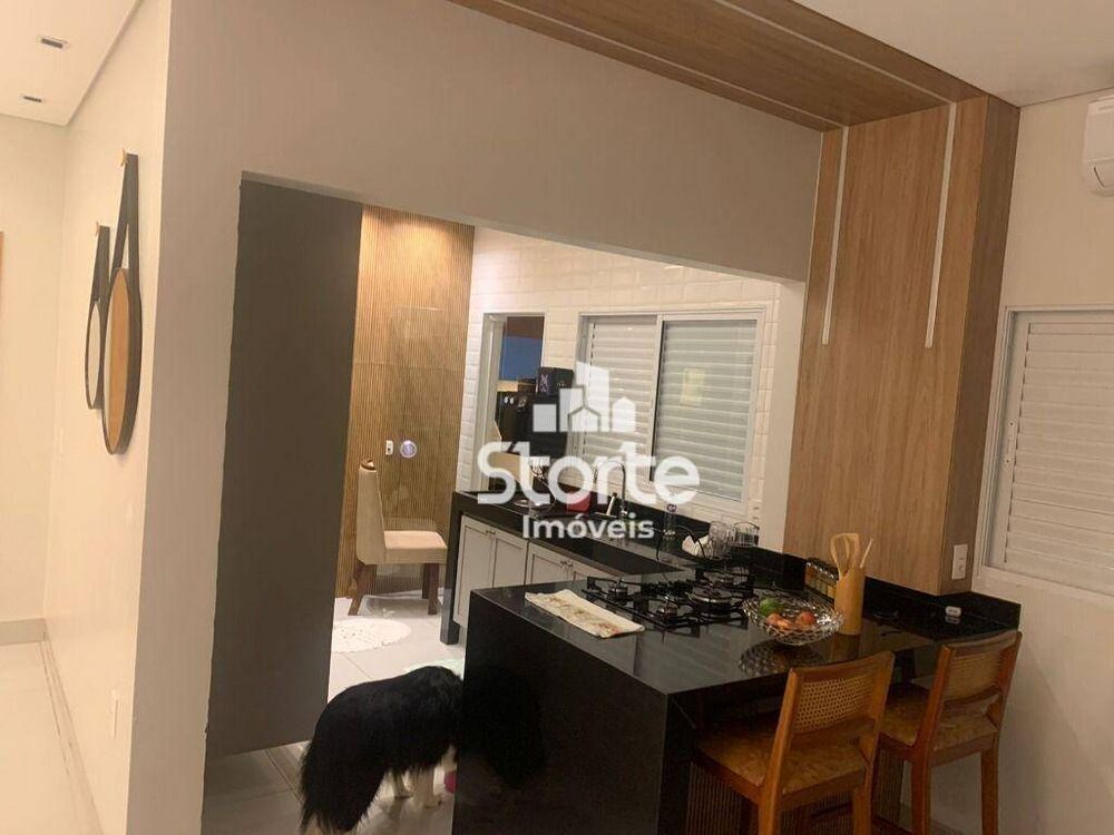 Casa, 2 quartos, 200 m² - Foto 11