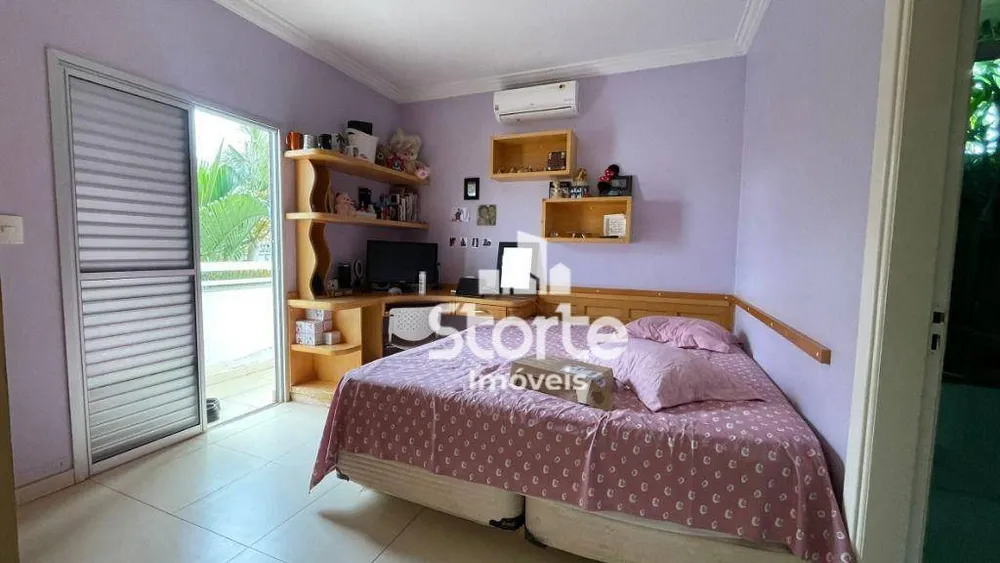 Casa, 3 quartos, 280 m² - Foto 1
