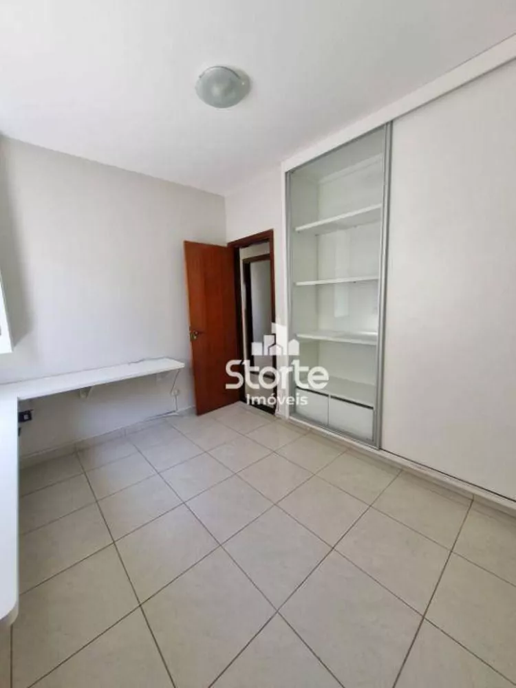 Casa à venda com 4 quartos, 170m² - Foto 4