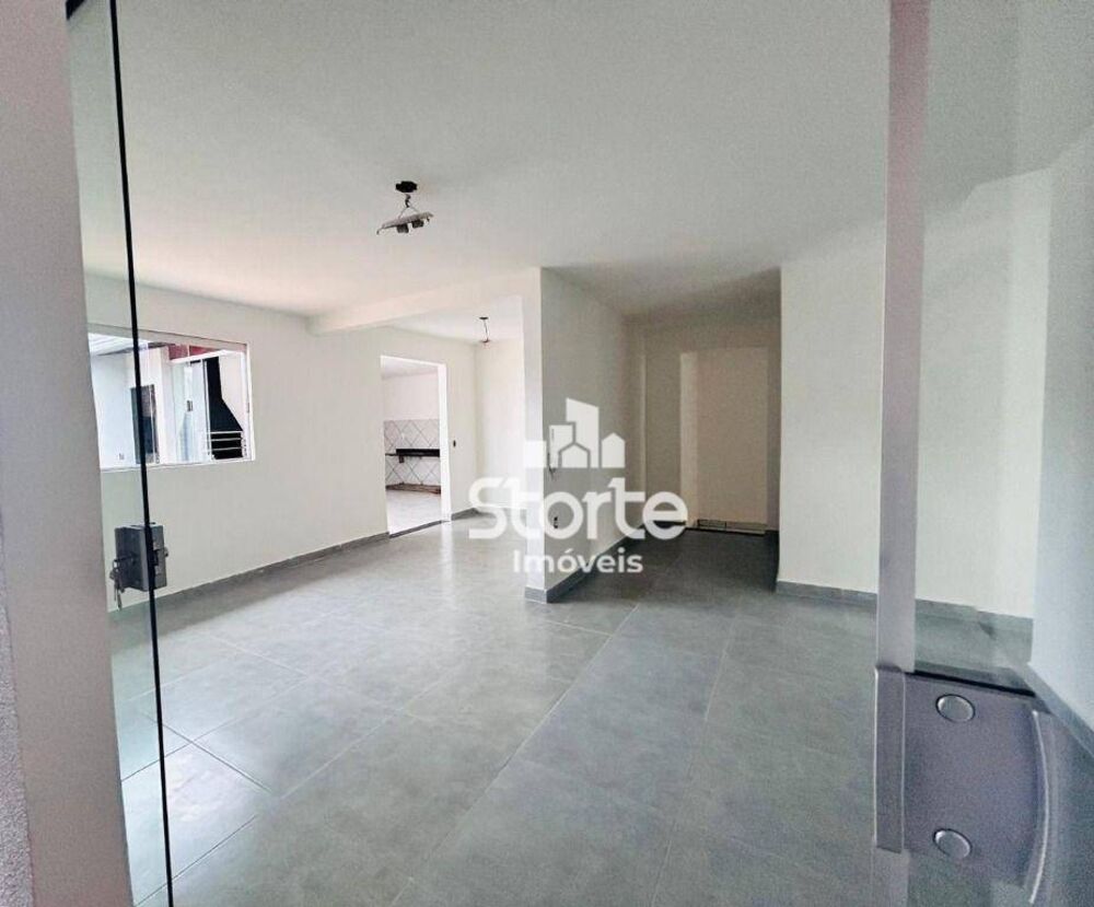 Casa, 3 quartos, 154 m² - Foto 2