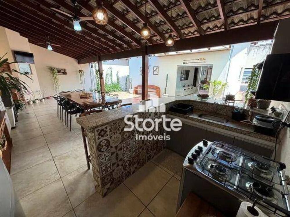 Casa, 3 quartos, 180 m² - Foto 14