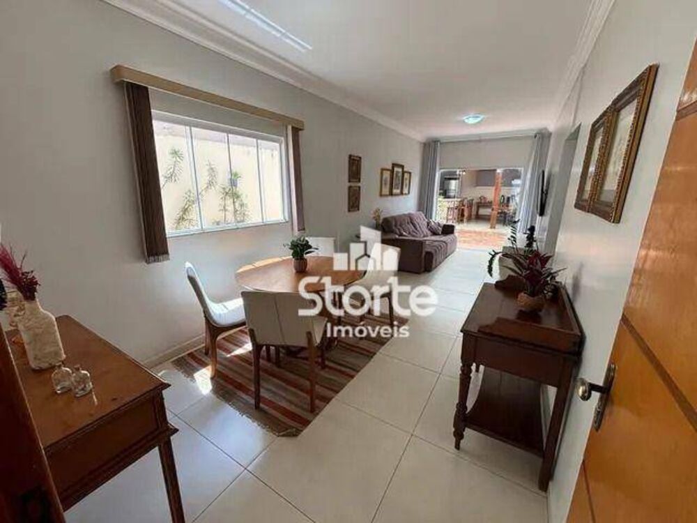 Casa, 3 quartos, 180 m² - Foto 9