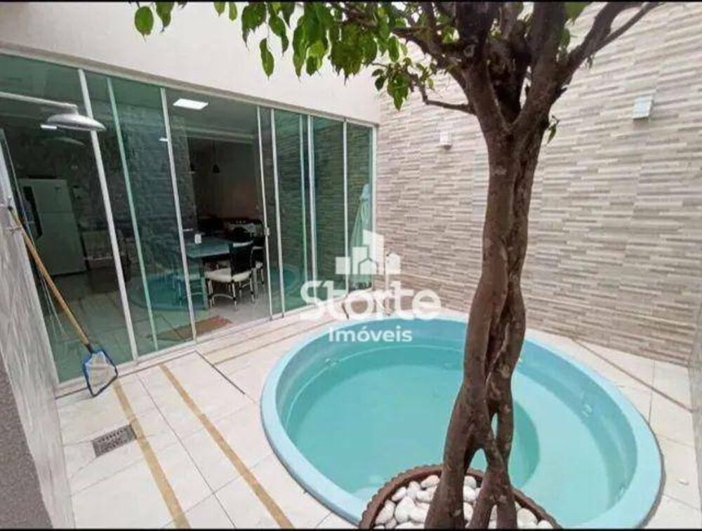 Casa, 3 quartos, 250 m² - Foto 4