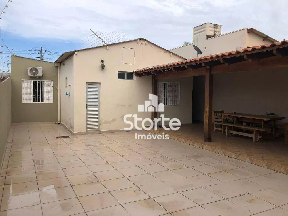 Casa, 3 quartos, 210 m² - Foto 8