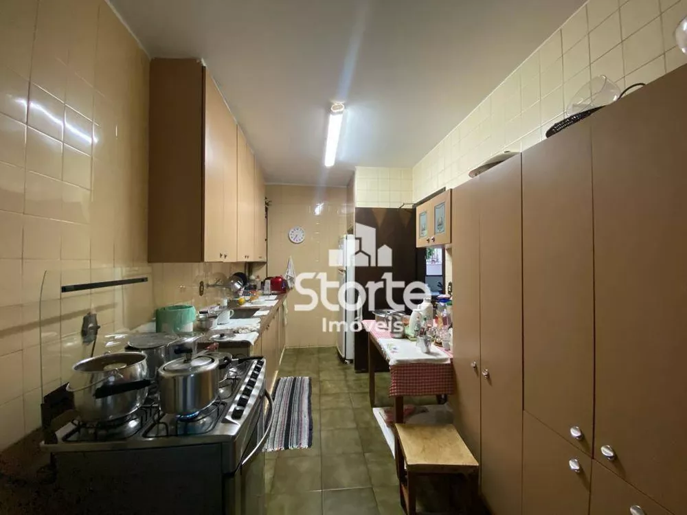 Apartamento à venda com 3 quartos, 166m² - Foto 4