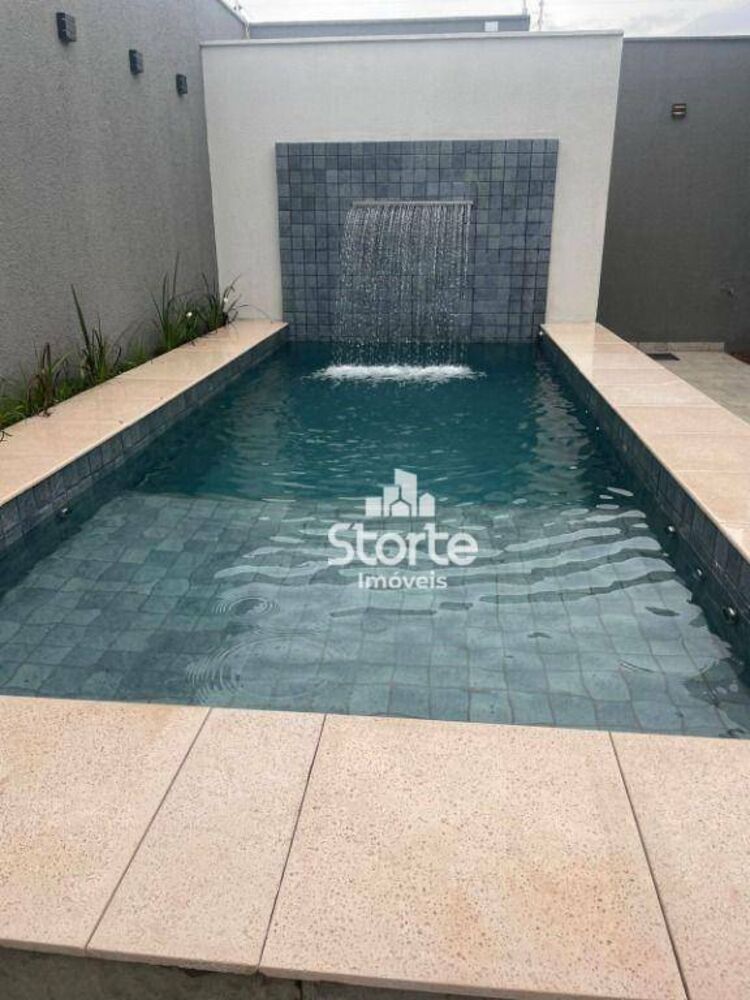Casa à venda com 3 quartos, 153m² - Foto 2