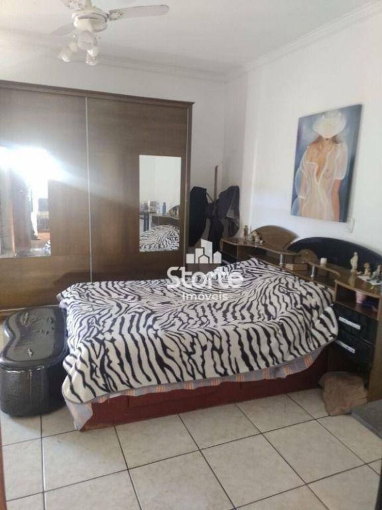 Casa, 2 quartos, 176 m² - Foto 1