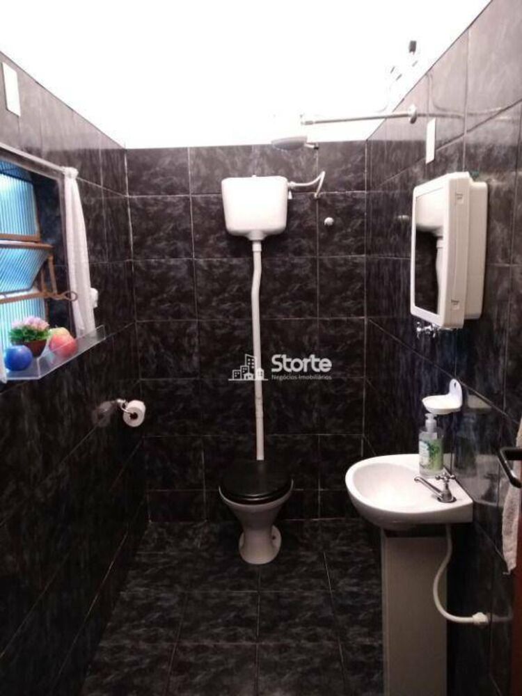 Casa, 3 quartos, 252 m² - Foto 2