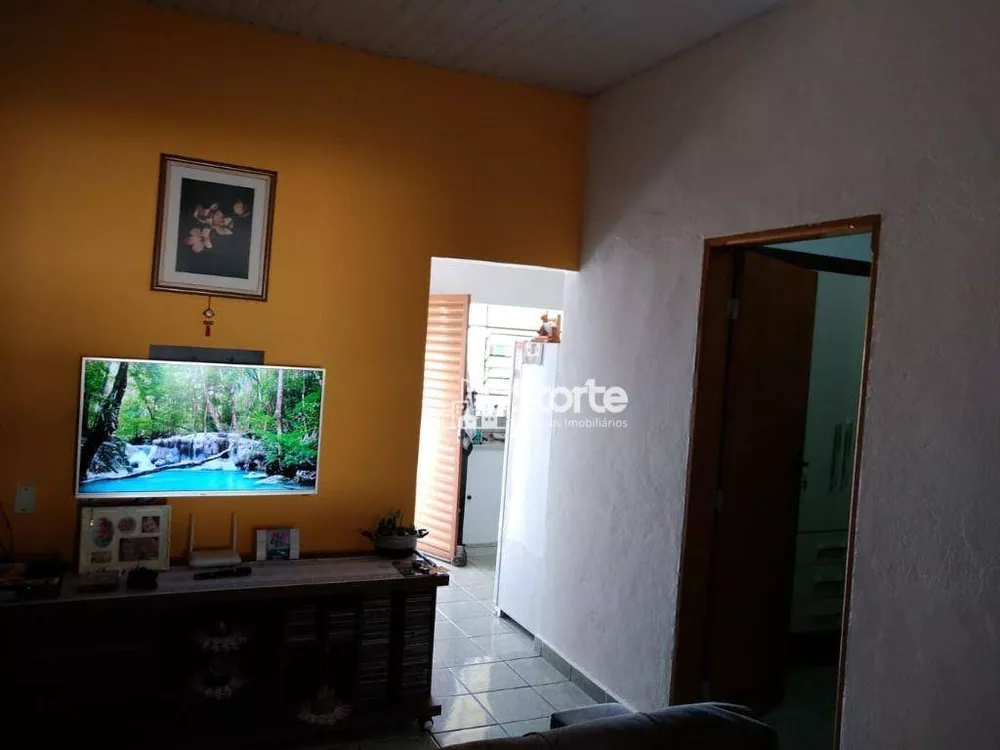 Casa, 3 quartos, 252 m² - Foto 13